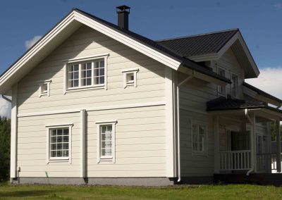 Talon maalaus maalausliike Suojavärin toteuttamana, Petäjävedellä Keski-Suomessa.